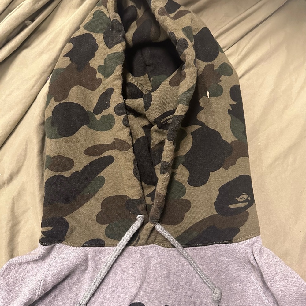 Bape x Predator Gray and Camouflage Hoodie size L (used) - Picture 3 of 15